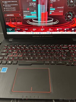 Asus ROG strix GL553VD i7 1TB 8gb ram NOVÝ - 4