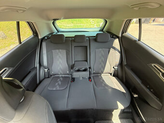 Kia Sportage 1.6 HEV Gold (2023) – hybrid, automat, 7-ročná - 4