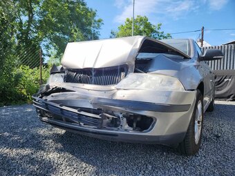 Predam havarovanu Skoda Octavia II 2011 1.6 75kw benzin - 4