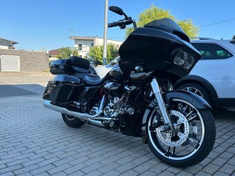 Harley Davidson Road Glide M8 - 4