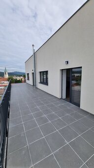 Svetlý 2-izbový byt č. 48 s veľkou terasou v centre Bytče – - 4