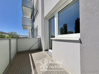 Na prenájom moderný, zrekonštruovaný 1-izbový byt s balkónom - 4