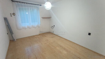 Rezervovanéskvelá cenaNa predaj 2 izbový byt Nitra - Star - 4