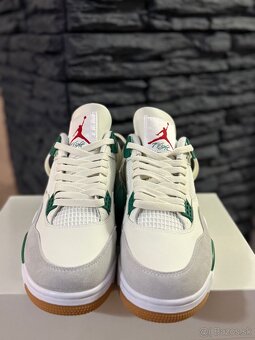 Jordan 4 Pine Green - 4