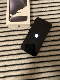 iPhone 15 Pro – modrý, 128 GB - 4