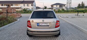 Predam Škoda Fabia 1.2 -Benzin Rok 2004 - 4