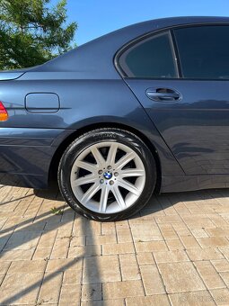 BMW 760i - 4