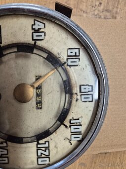 Tatra 600 tachometer - 4