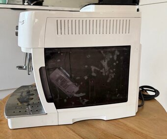 Kavovar Delonghi Magnifica S - 4