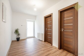 REZERVOVANÉ - Dom kráľovských rozmerov. 7i Nová Baňa. - 4