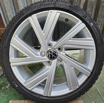 Predám krytky kolies originál VW 65mm - 4