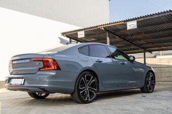 Volvo S90 B5 Ultimate Dark AWD - 4