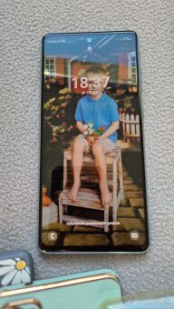 Samsung Galaxy S20 FE - 4