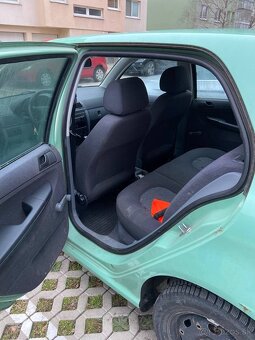 Predám Škoda Fabia 1.4 benzín, r.v. 2001, zelená pistáciová - 4