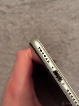 iPhone SE 2020 64GB - 4
