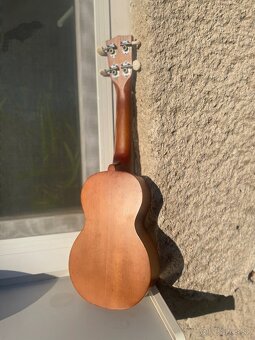 Ukulele MAHALO - 4