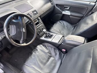 Volvo XC90 2.5T AWD - 4