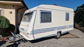 karavan Adria 390 4miest 795/1100kg, .,poschodová posteľ - 4