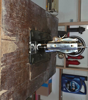 Historická šijacia mašina Berger - 4