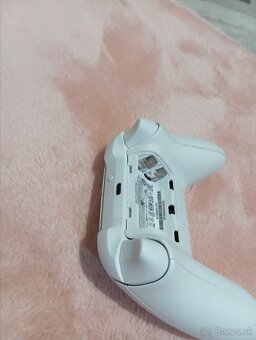 Xbox series ovládač - 4