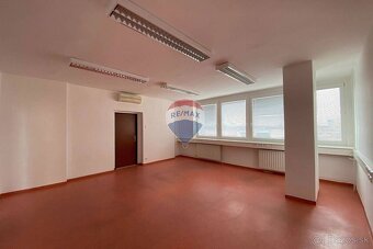 RE/MAX | Kancelárske priestory na prenájom v centre mesta Ša - 4