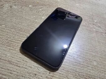 Iphone 11 s novou bateriou ale nejde face id preto taka cena - 4