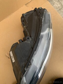 SVeTLA XENONY LED PRAVy LEVY SKODA RAPID Lift - - 4