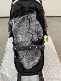 Predám VALCO BABY Snap 4 športový kočík s príslušenstvom - 4