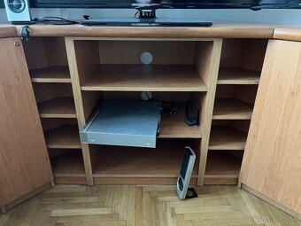 Skriňa pod TV - 4