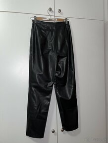 Zara koženkové nohavice - 4