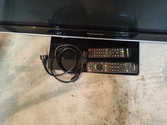 Panasonic tv - 4