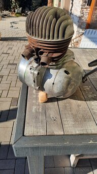Motor CZ 150 - 4