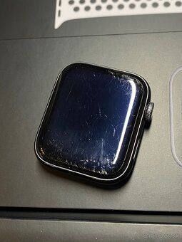 Apple Watch Series 5 Nike+ 44mm, 5 remienkov - 4