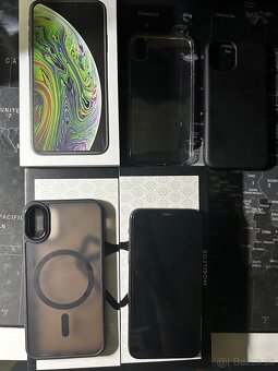 iPhone XS - 4