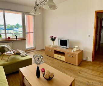 Priestranný 3-izbový byt s výhľadom na Vysoké Tatry - 4