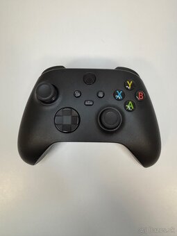 Xbox One S 1TB + 2 ovládače + hry - 4