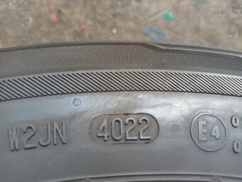 Zimné 205/60 r16 BARUM - 4