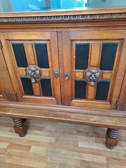 Starozitna vyrezavaná komoda - 4