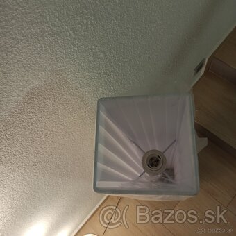 Stojacia lampa HOMCOM
- 4
