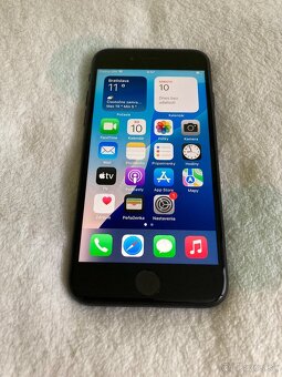 Apple iPhone SE 2020 /64GB/ - 4