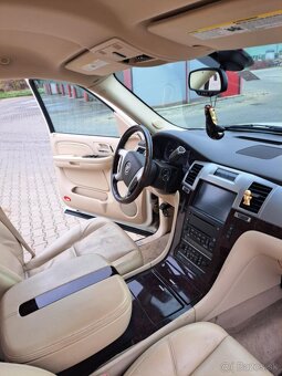 CADILLAC ESCALADE - 4