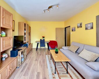 2-izbový byt s balkónom na PREDAJ - 4