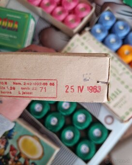 Retro súpravy výšivkových bavlniek originál z roku 1963 - 4