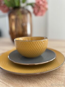 Sada tanierov + šálky - 4