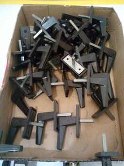 Okenné klučky okno - 4