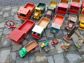 Staré drevené hračky - 4