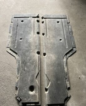 BMW E60 E61 kryt motor - 4