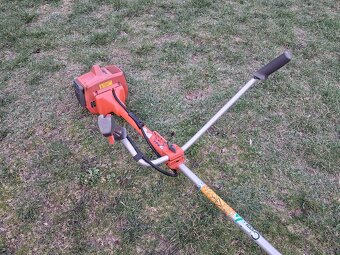 Krovinorez Husqvarna 225R - 4