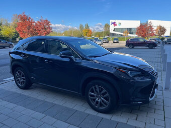 Lexus NX300H - 4