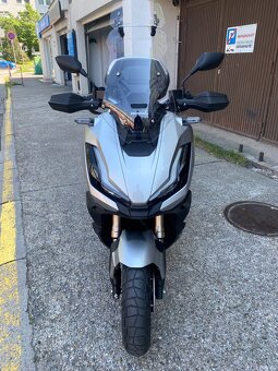Honda ADV 350 - 4